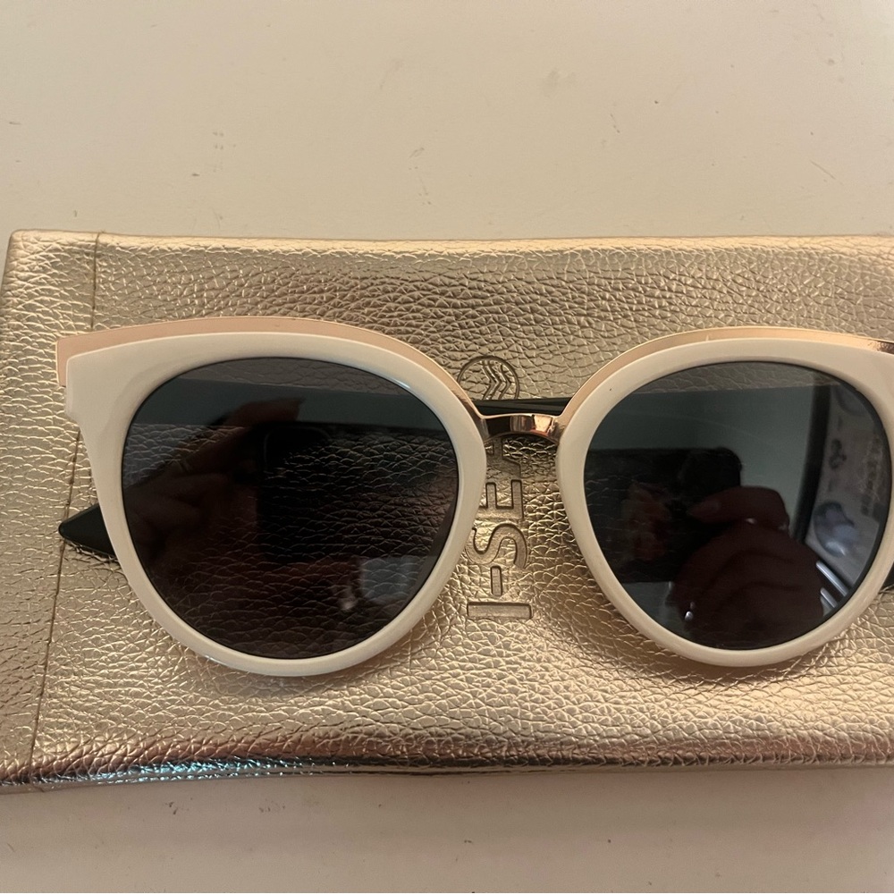 Sea Women's Sunglasses with White Frame and Black Lenses